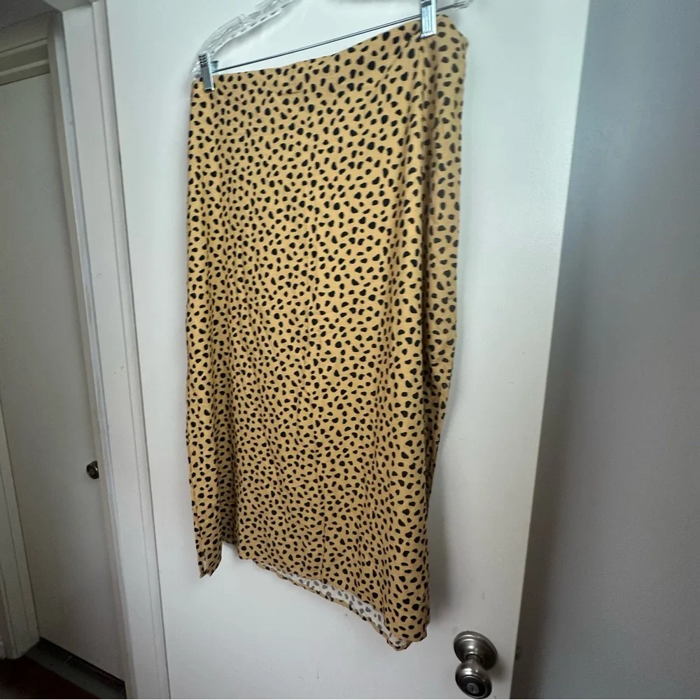Marine Layer Cheetah/Leopard Print‎ Tencel/Lyocell Rayon Blend Midi Skirt 12